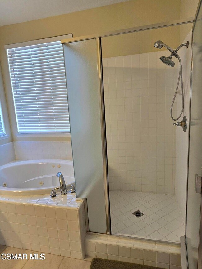 Building Photo - 569 Camino Agua Dulce