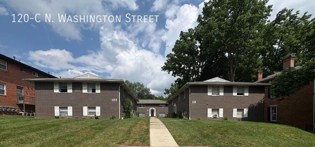Primary Photo - 120-C S Washington St
