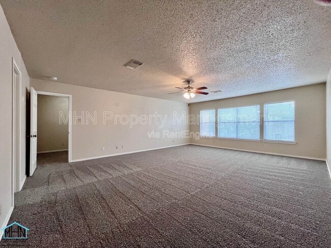Building Photo - 8143 Chestnut Manor Dr