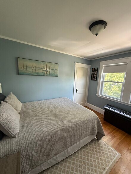 Building Photo - 56 Trapelo St