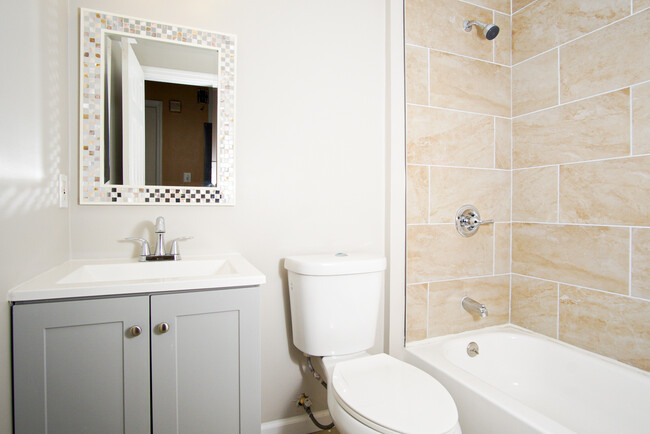 Building Photo - 3615 Marymont Dr NW