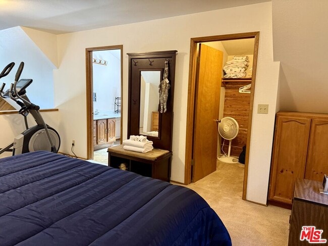 Building Photo - 701 Pinnacle Dr