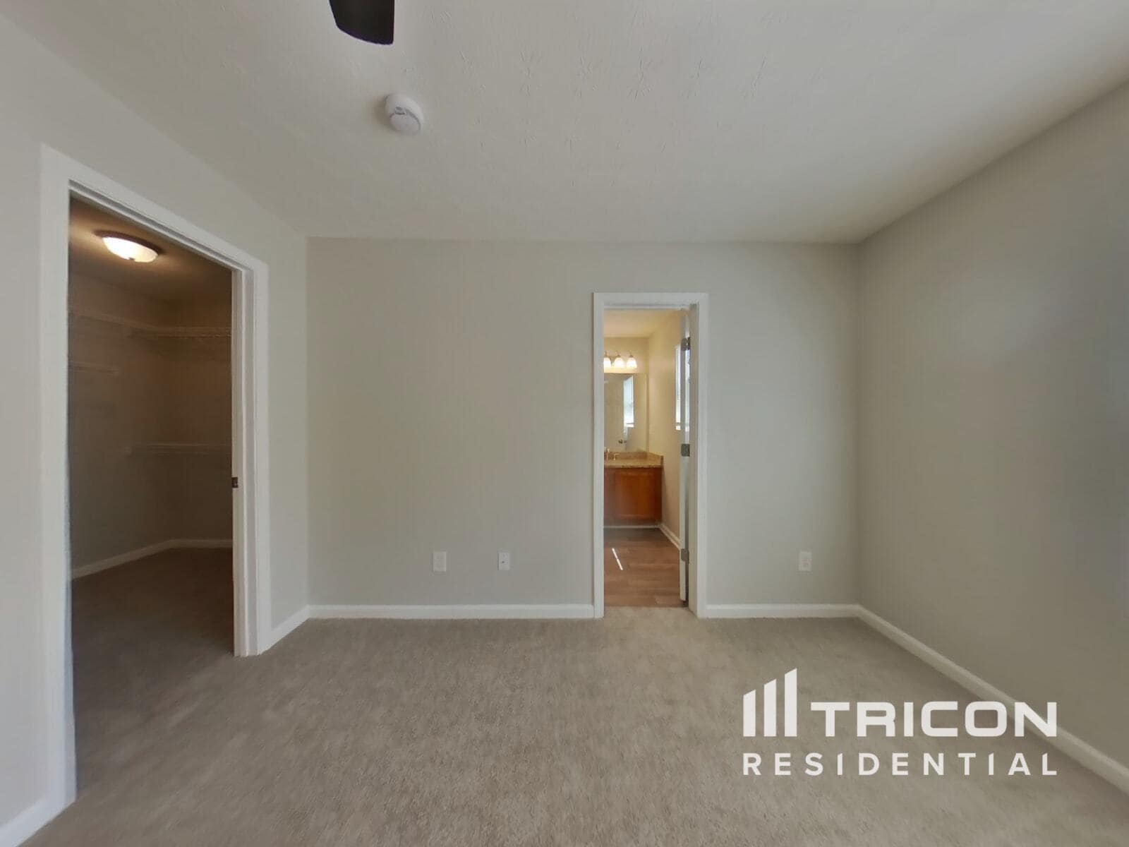 Building Photo - 2300 Marlin Dr