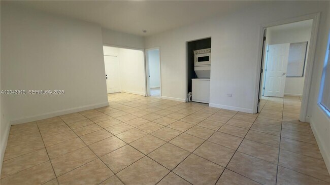 Building Photo - 808 84th St