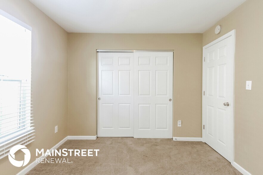 Building Photo - 2226 Leaf Dr