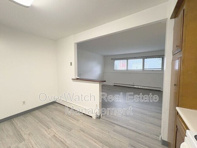 Building Photo - 3031 W 30th Ave