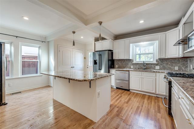 Building Photo - 4328 University Blvd