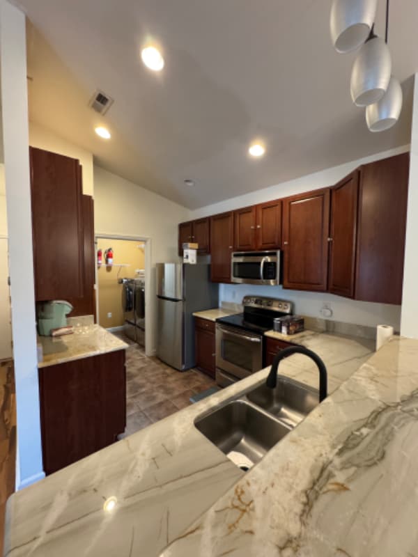 Building Photo - 11719 Ridgeway Park Dr