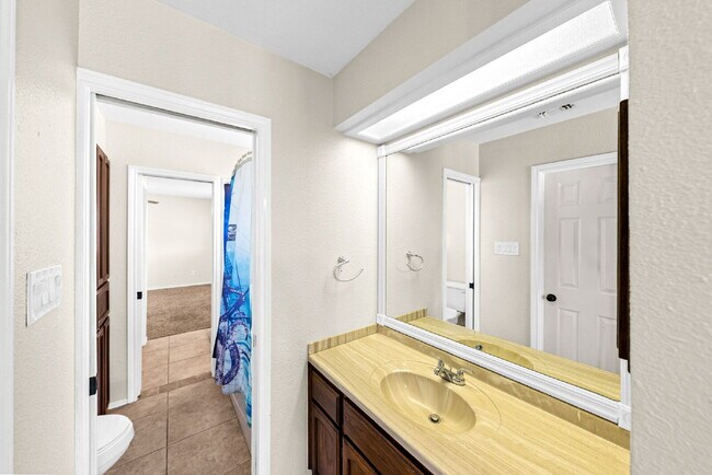 Building Photo - This is the one that checks all the boxes.