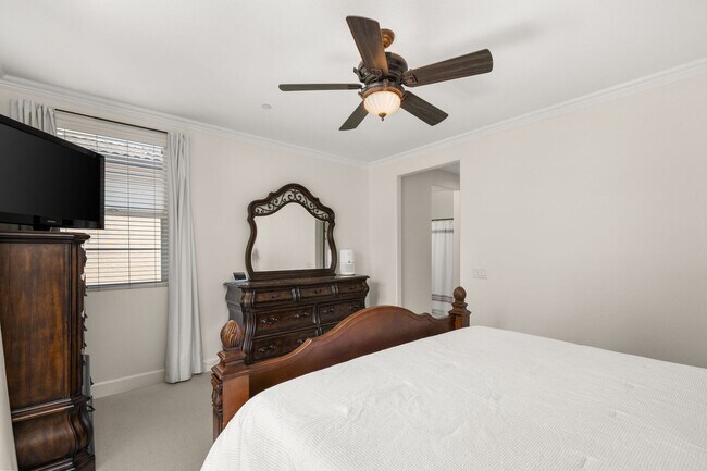 Building Photo - 13190 Murano Ave