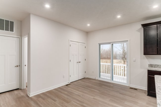 Building Photo - 144 Dusky Willow Dr