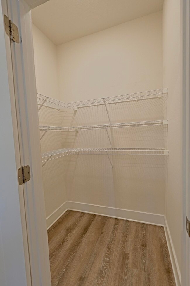 Building Photo - 6248 Jenks Dr