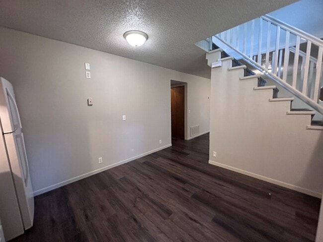 Building Photo - 15986 Arrowhead Rd