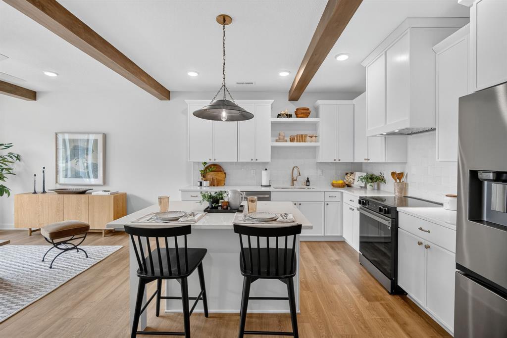 Building Photo - 933 Prime St