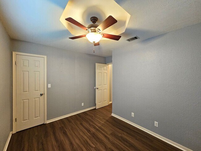 Building Photo - NEW IN MANAGEMENT - AVAILABLE NOW!