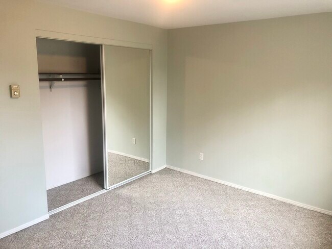 Master closet - 1947 Union Ave SE