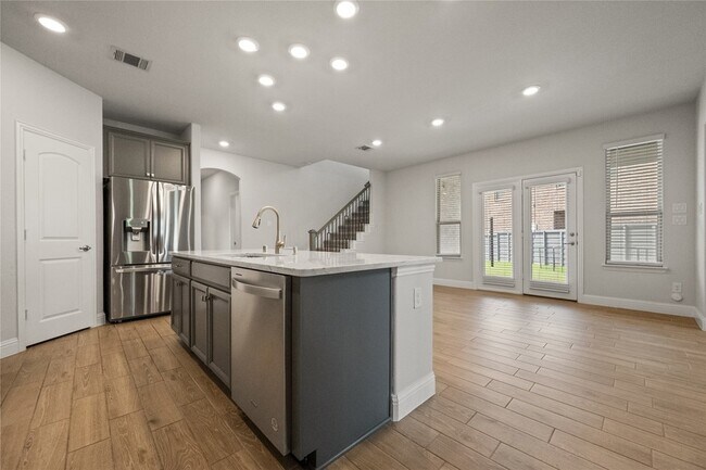 Building Photo - 1716 Elise Ln