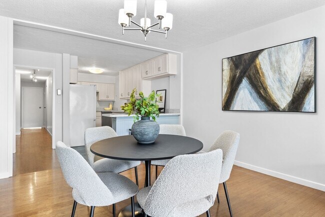 Building Photo - 80 Park St