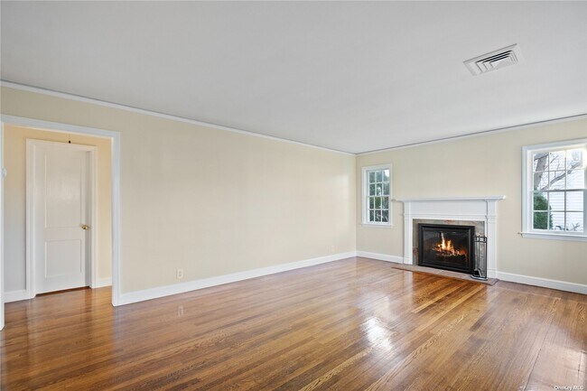 Building Photo - 31 Woolsey Ave