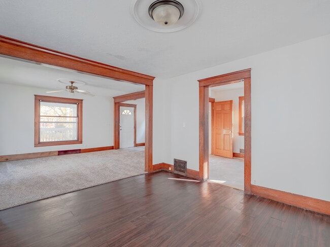 Building Photo - 540 Avon St