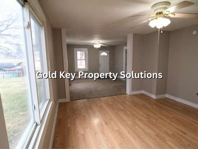 Building Photo - 4 BR 1.5 BA House with Central Air and Covered Porch (SECTION 8 APPROVED)