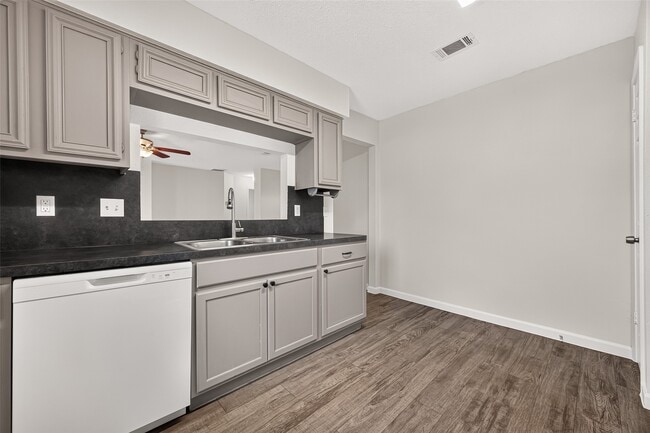 Building Photo - 7407 Cortes Dr