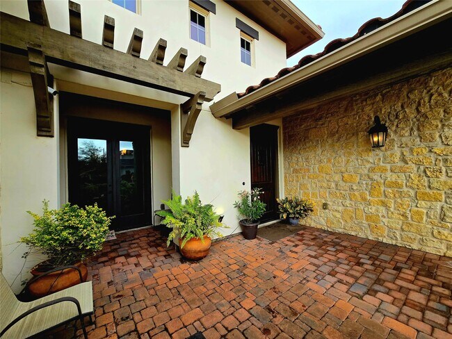 Building Photo - 4922 Summer Manor Ln
