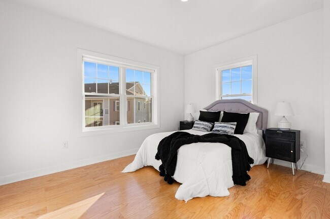 Building Photo - 360 Andover St