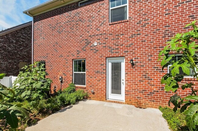 Building Photo - 520 Sunflower Dr