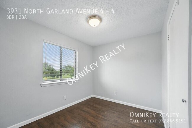 Building Photo - 3931 N Garland Ave