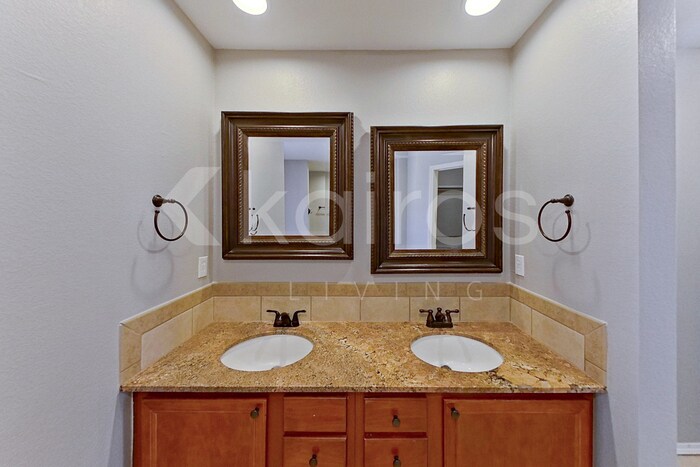 Building Photo - 8407 Taos Dr