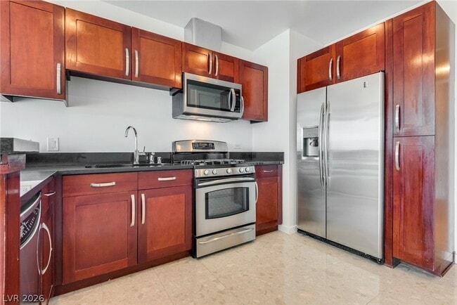 Building Photo - 4575 Dean Martin Dr