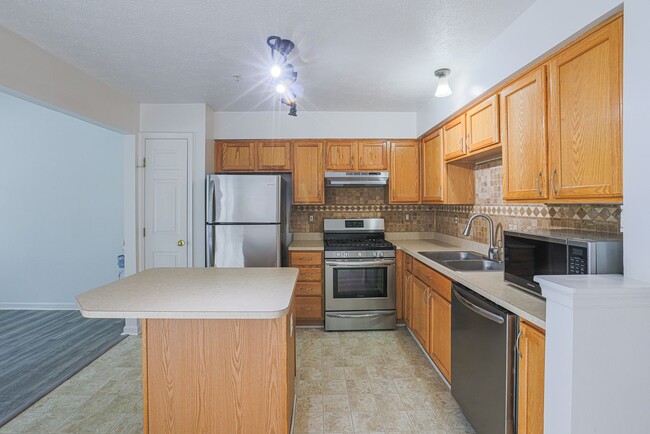 Building Photo - 4907 Bristle Cone Cir