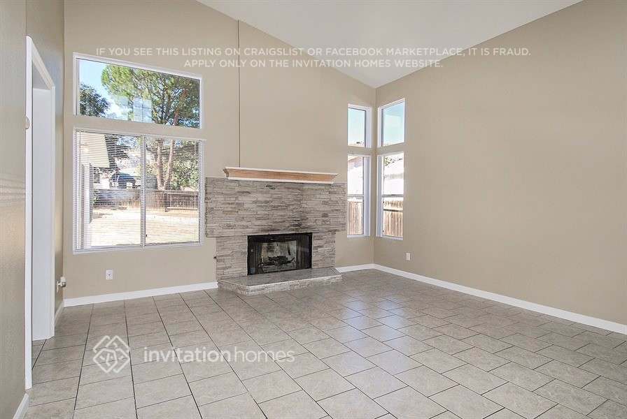 Building Photo - 31089 Tecumseh Ct