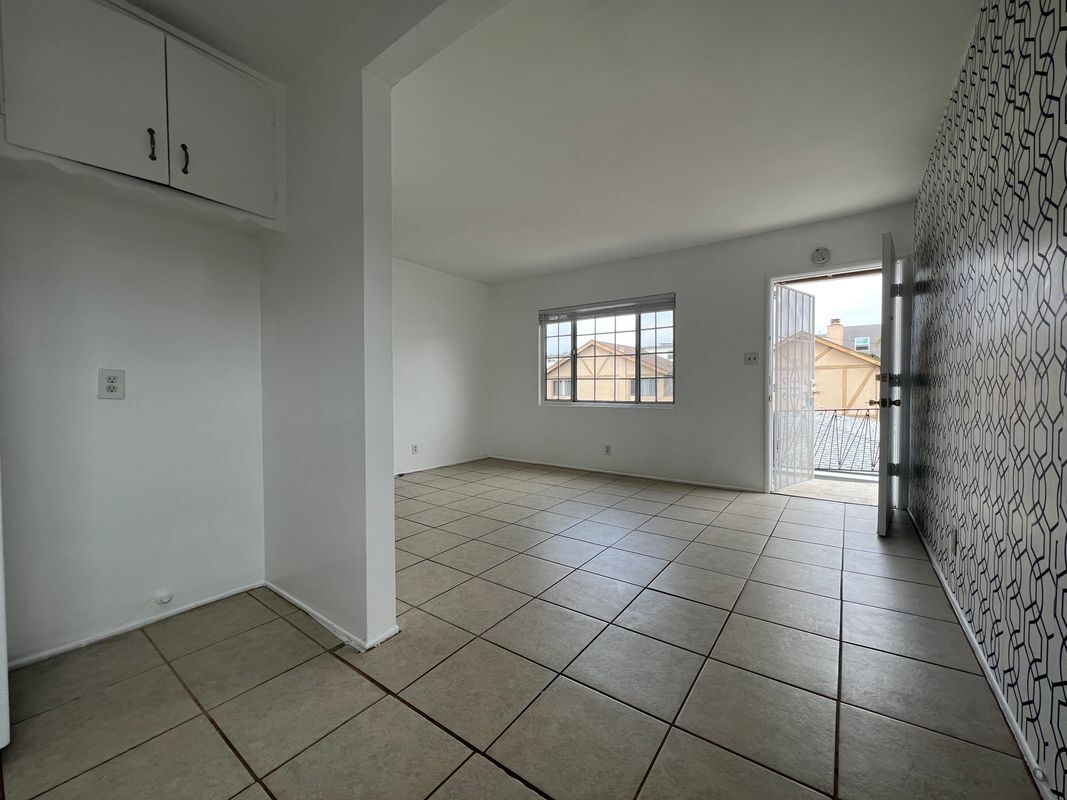 Building Photo - 2604 Mathews Ave