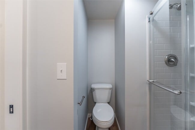 Building Photo - 9578 Vestal Pkwy W