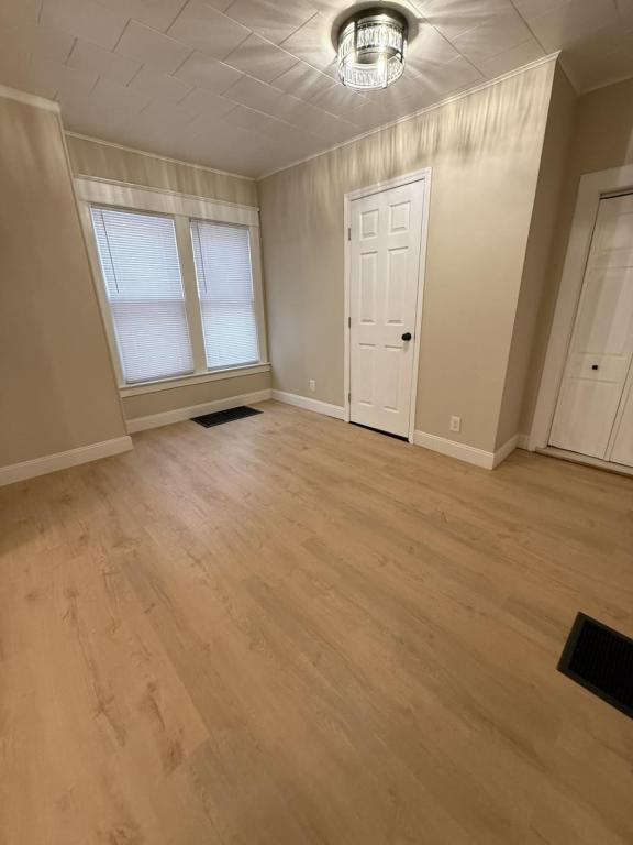 Building Photo - 35 Hess Ave