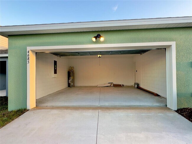 Building Photo - 4685 Citrus Cir