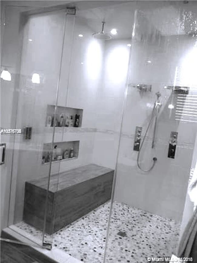 Building Photo - Beautiful 4 bedroom Home in Aventura Isles!!