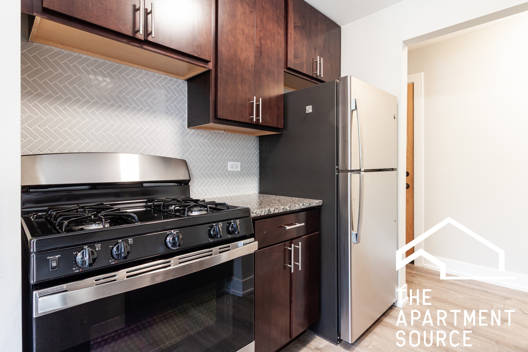 Building Photo - 529 W Surf St