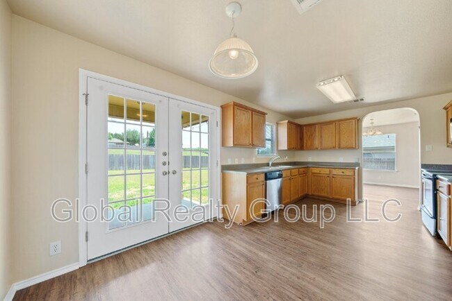 Building Photo - 109 Starling Creek
