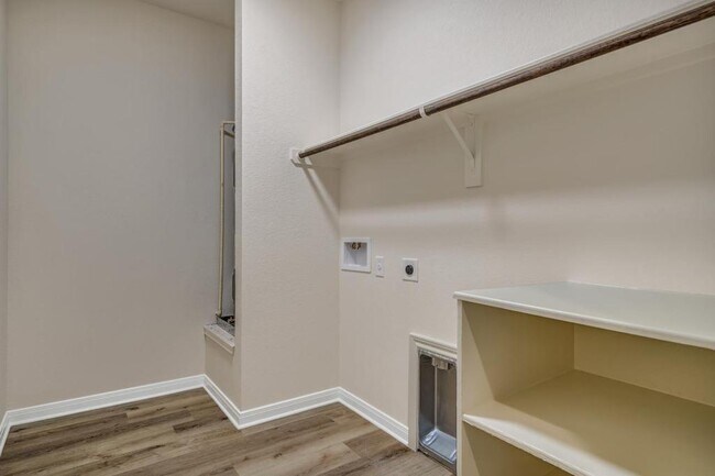 Building Photo - 315 W Martin LutherKing Dr