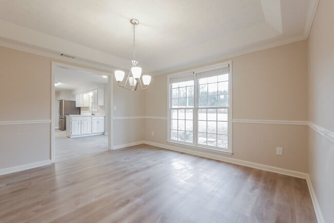 Building Photo - 9908 Point View Dr