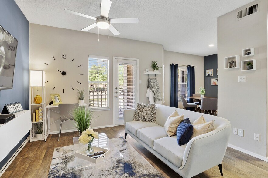 La Costa 6100 Ohio Dr Plano TX 75024 Apartment Finder