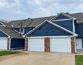 Building Photo - 3826 SW Harbor Dr
