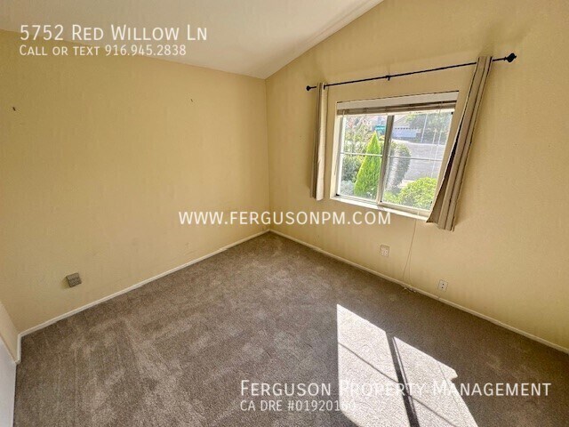 Building Photo - 5752 Red Willow Ln
