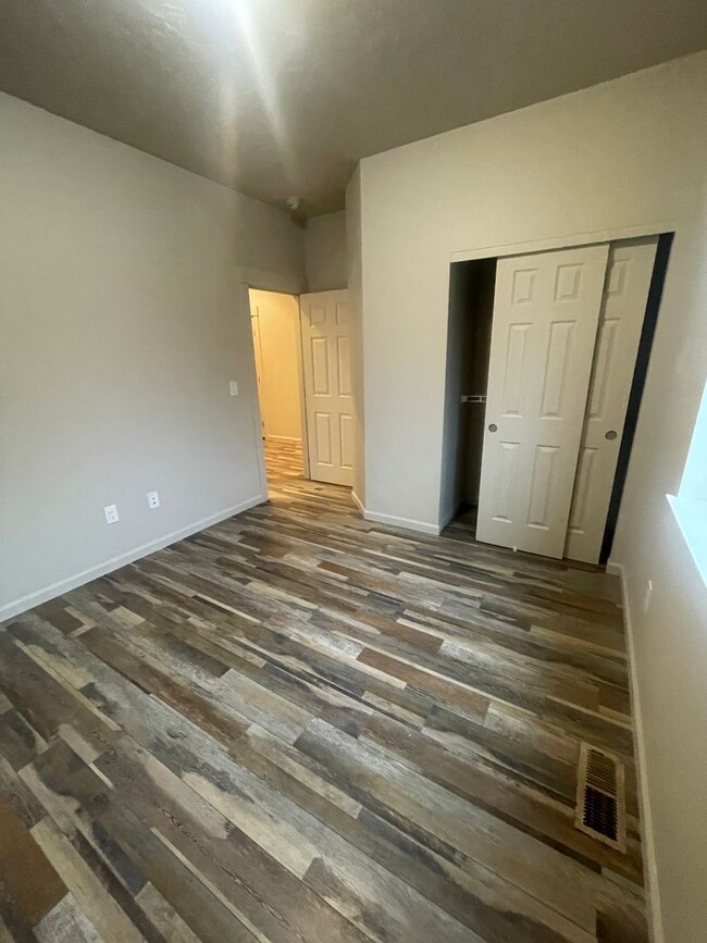 Building Photo - 3 Bedroom in McKay Meadows Prineville