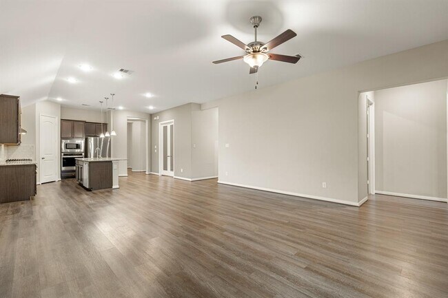 Building Photo - 24315 Devon Park Dr