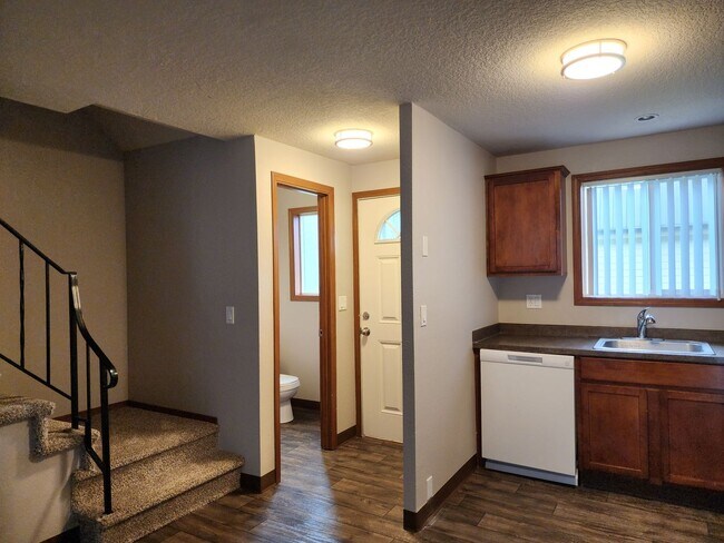 Building Photo - Townhouse in Newberg