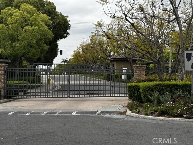 Building Photo - 619 N Jimenez Ln